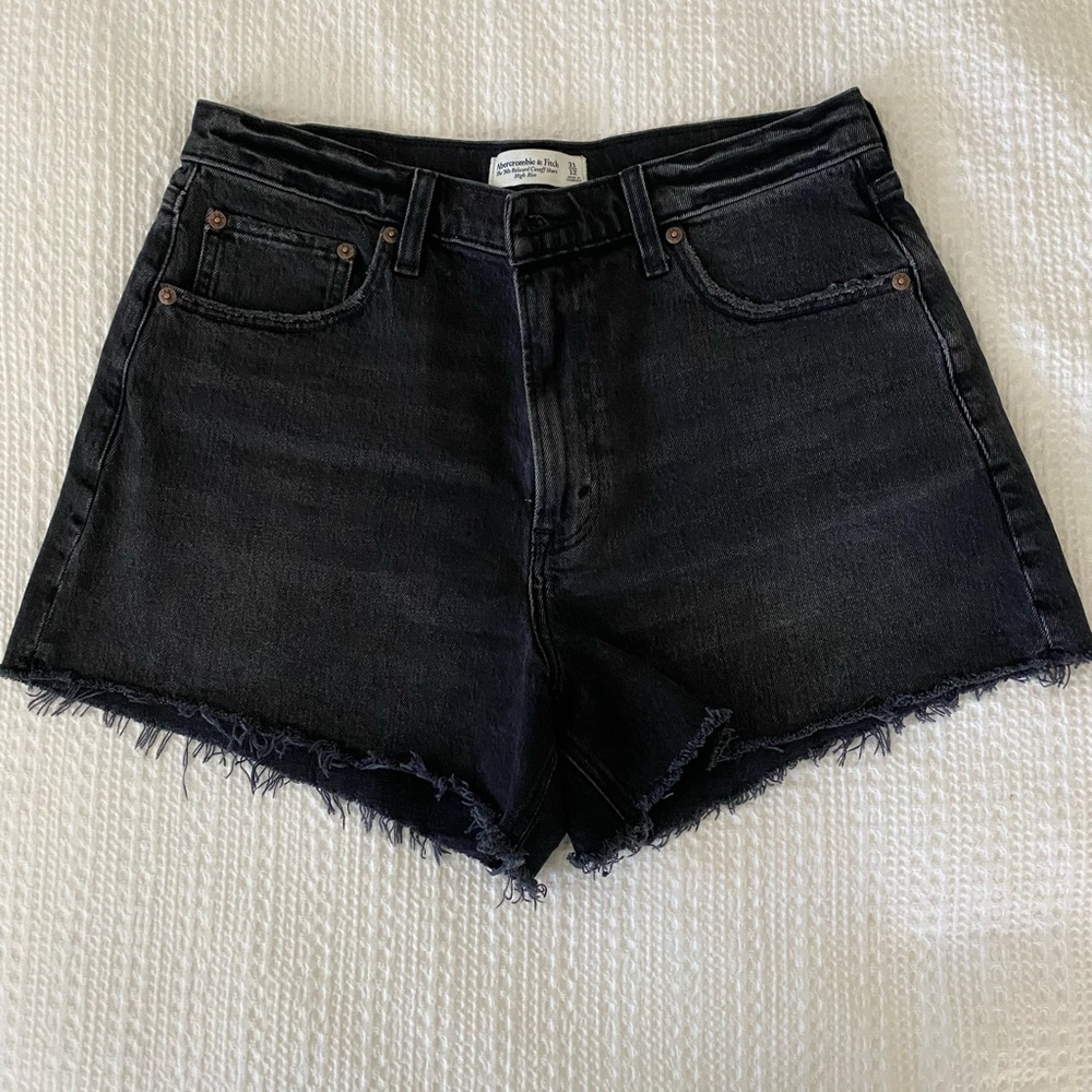 Abercrombie - 90s Relaxed Cutoff Shorts - Black - 31/12